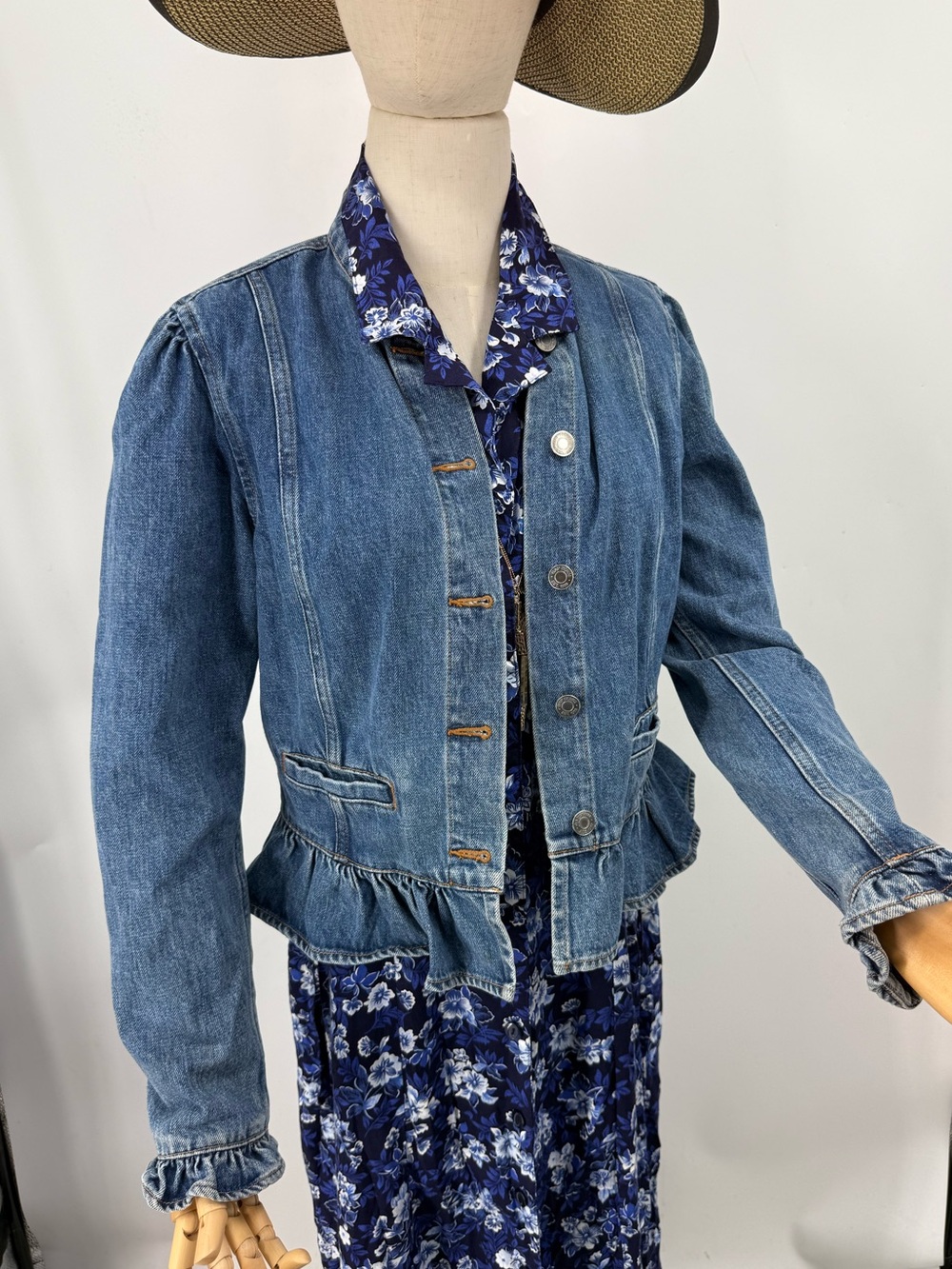 GAP vintage 2017  ruffle Peplum cotton denim  Jacket - Blue M